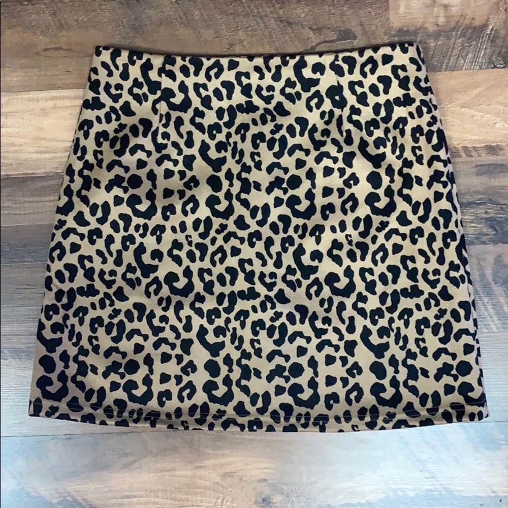 Leopard skirt